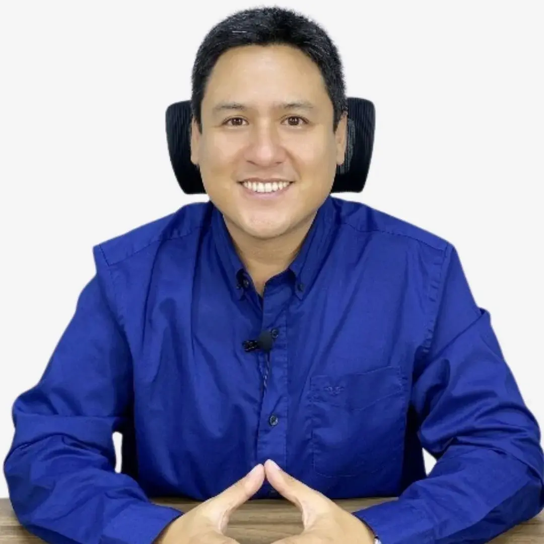 Dr. Carlos Aduviri